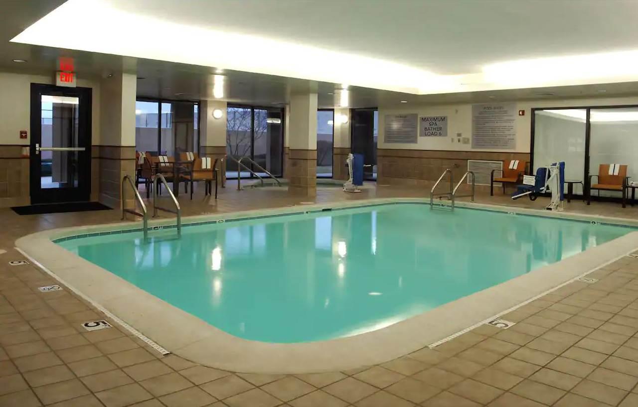 Courtyard Indianapolis Northwest Hotel Luaran gambar