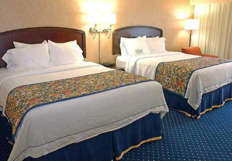 Courtyard Indianapolis Northwest Hotel Luaran gambar